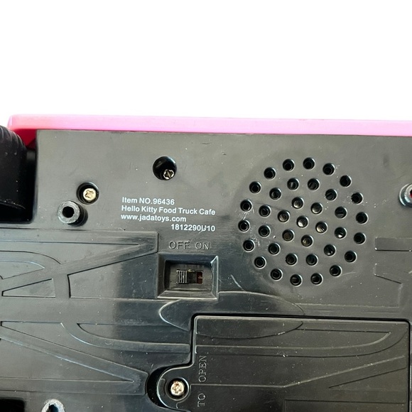 Sanrio Hello Kitty Battery‎ Operated Food Truck - Picture 5 of 5